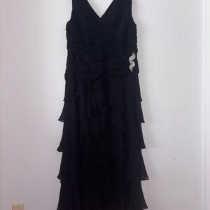 Tadashi Elegant Black Sleeveless Dress